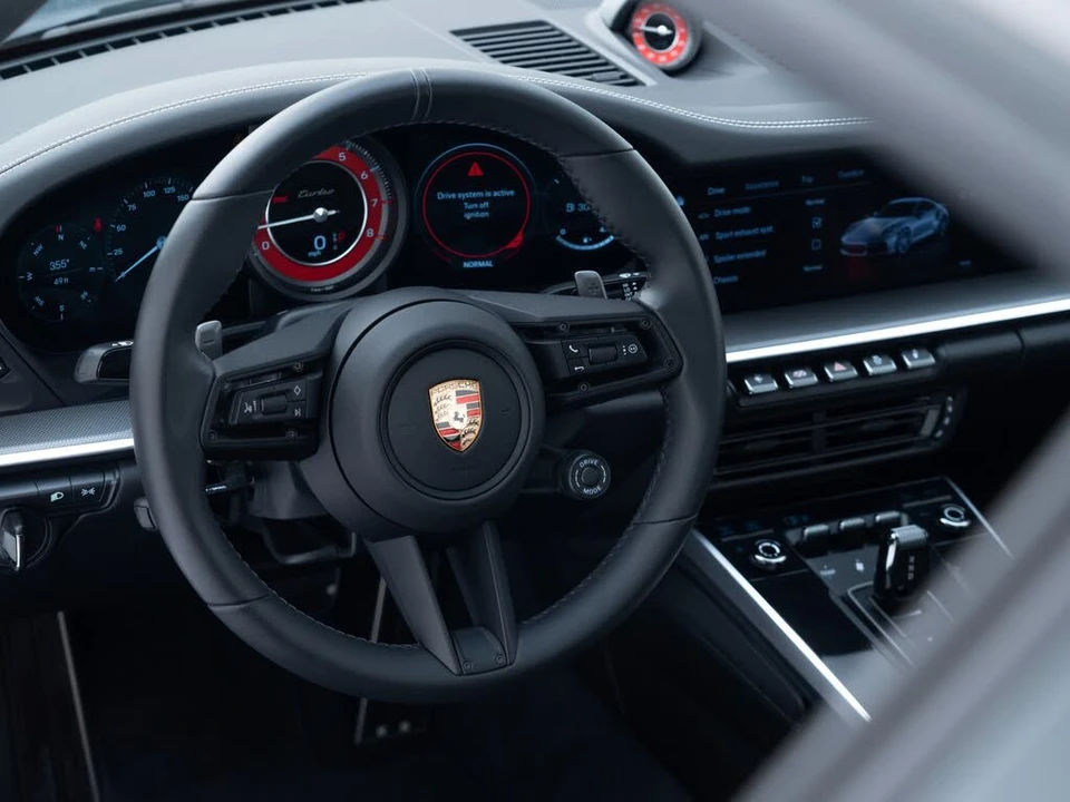 2025 Porsche 992 Turbo - Image 20 of 31