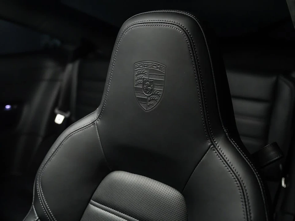 2025 Porsche 992 Turbo - Image 17 of 31