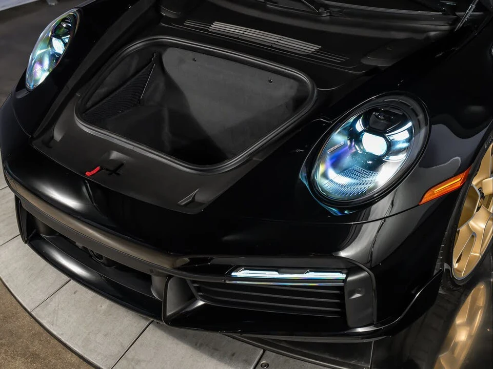 2025 Porsche 992 Turbo - Image 15 of 31