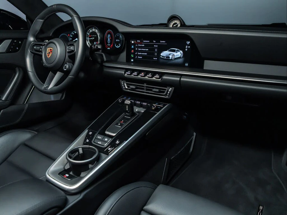 2025 Porsche 992 Turbo - Image 27 of 31