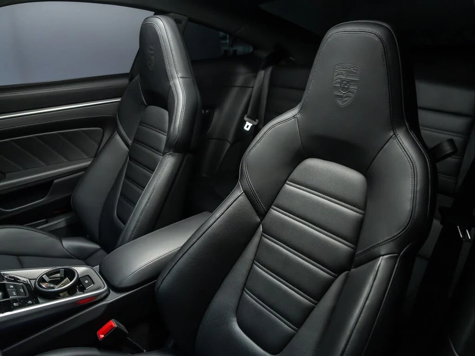 2025 Porsche 992 Turbo - Image 5 of 31