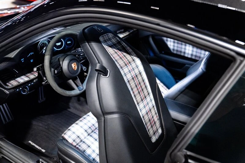 2025 Porsche 992 Turbo - Image 14 of 28