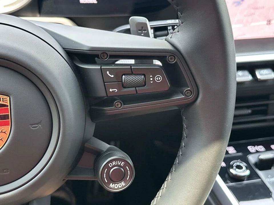 2025 Porsche 992 Turbo - Image 21 of 29