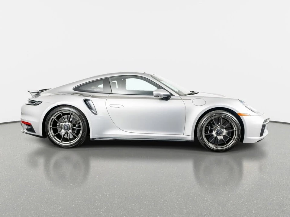 2025 Porsche 992 Turbo - Image 5 of 31