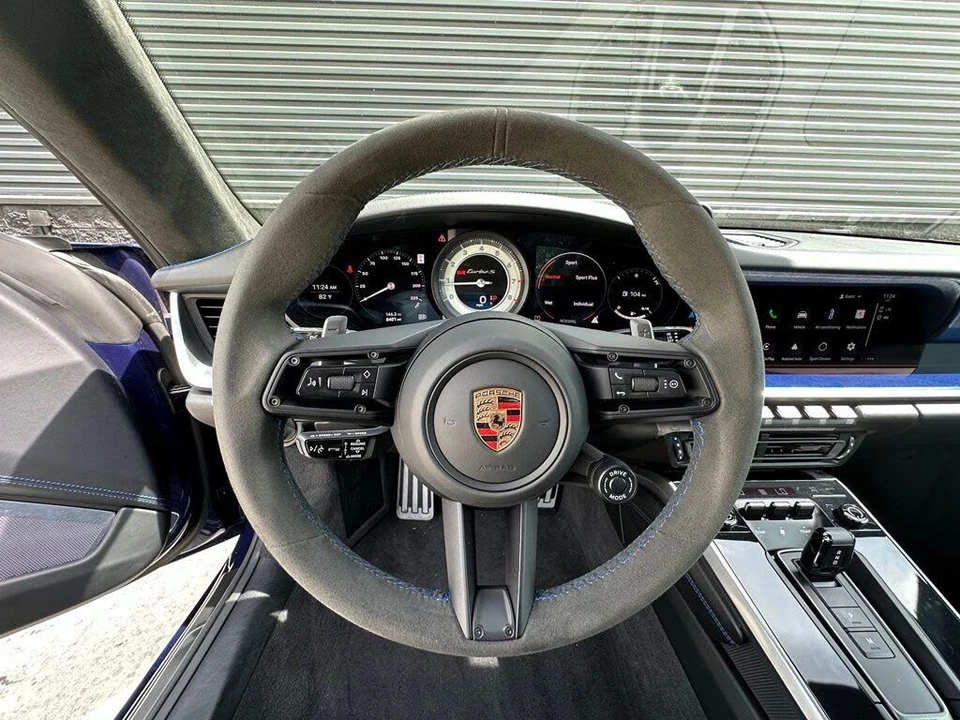 2025 Porsche 992 Turbo - Image 23 of 31