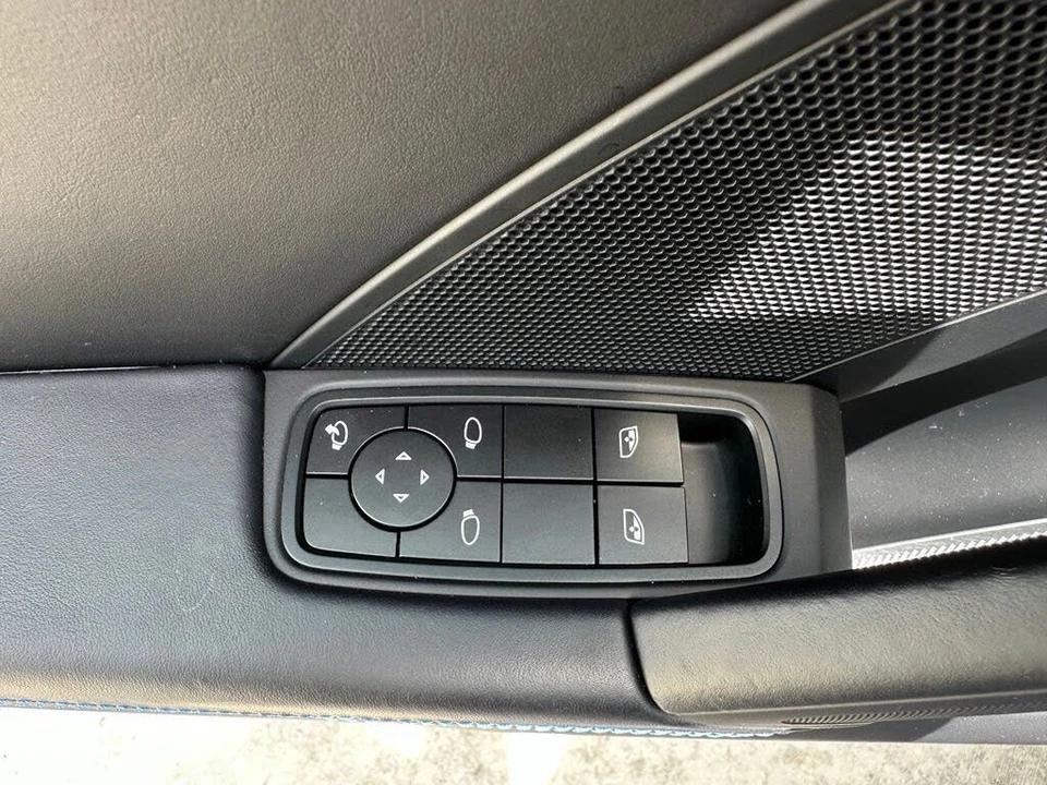 2025 Porsche 992 Turbo - Image 18 of 31