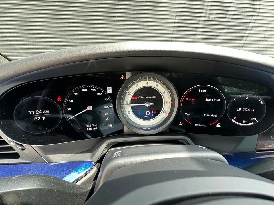 2025 Porsche 992 Turbo - Image 24 of 31