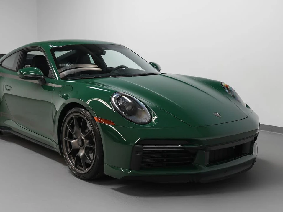 2025 Porsche 992 Turbo - Image 9 of 31