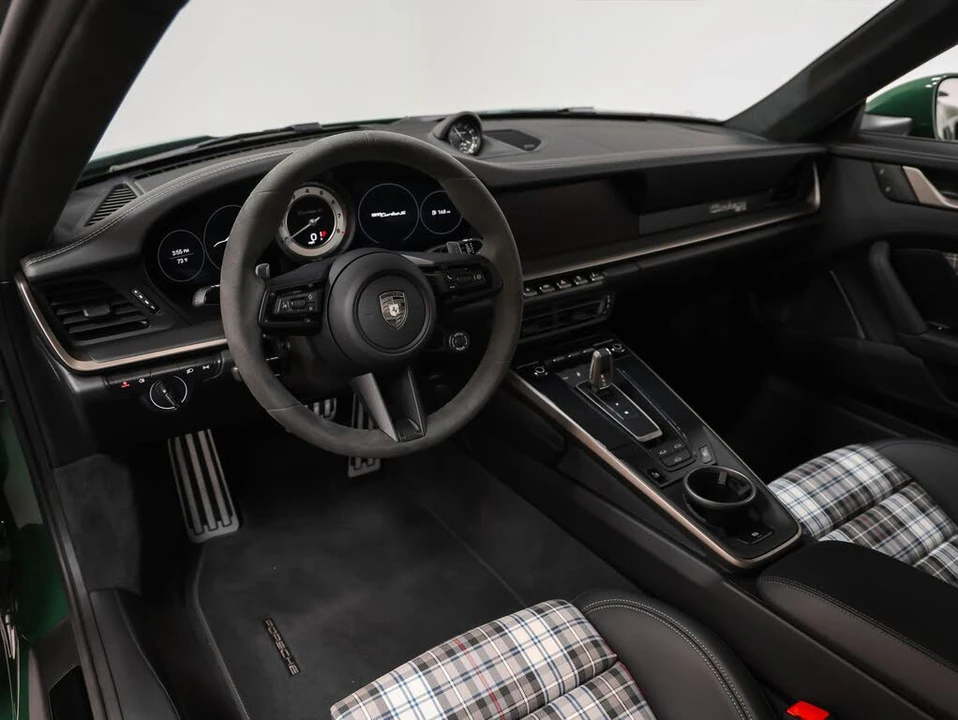 2025 Porsche 992 Turbo - Image 4 of 31
