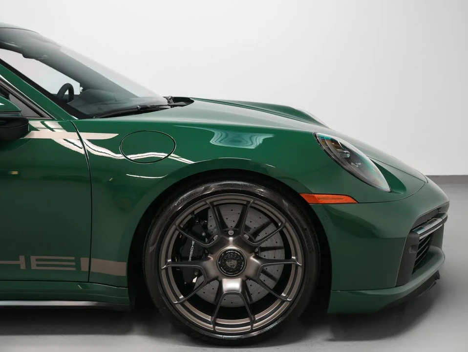 2025 Porsche 992 Turbo - Image 20 of 31