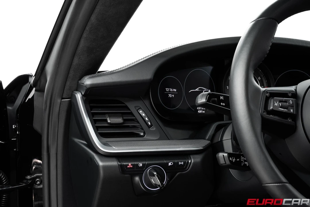 2025 Porsche 992 Turbo - Image 27 of 31