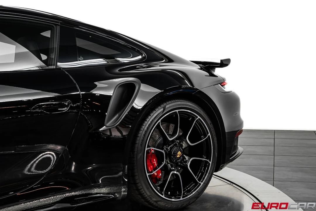 2025 Porsche 992 Turbo - Image 15 of 31