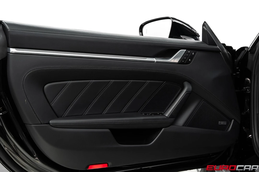 2025 Porsche 992 Turbo - Image 25 of 31