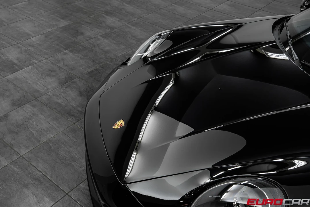 2025 Porsche 992 Turbo - Image 9 of 31