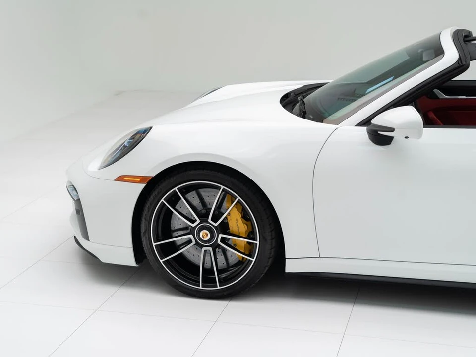 2025 Porsche 992 Turbo S - Image 11 of 31