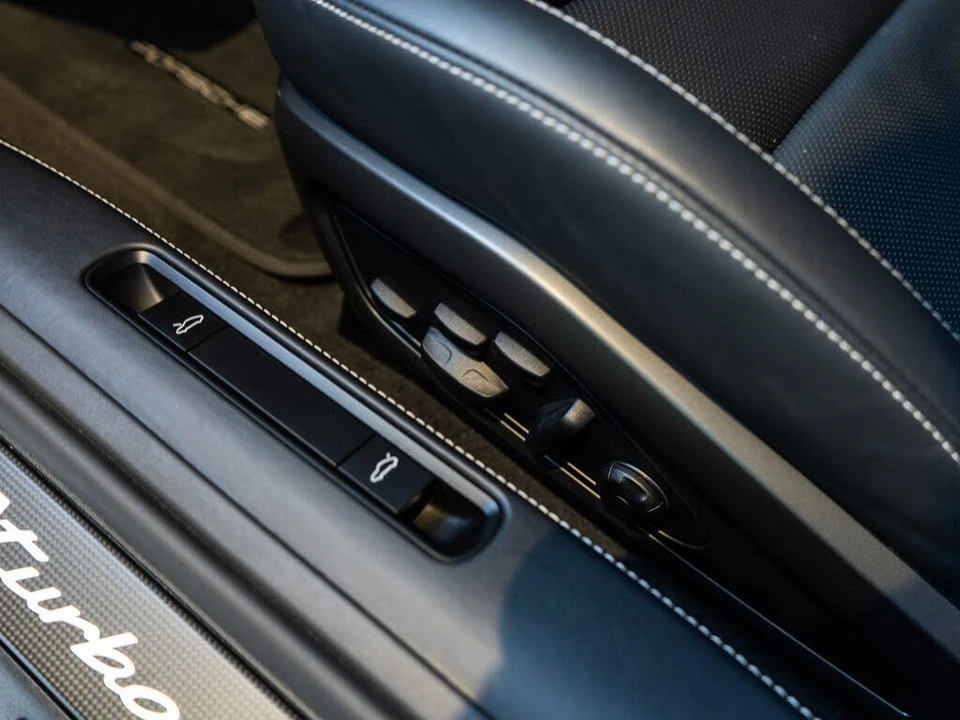 2025 Porsche 992 Turbo S - Image 27 of 31