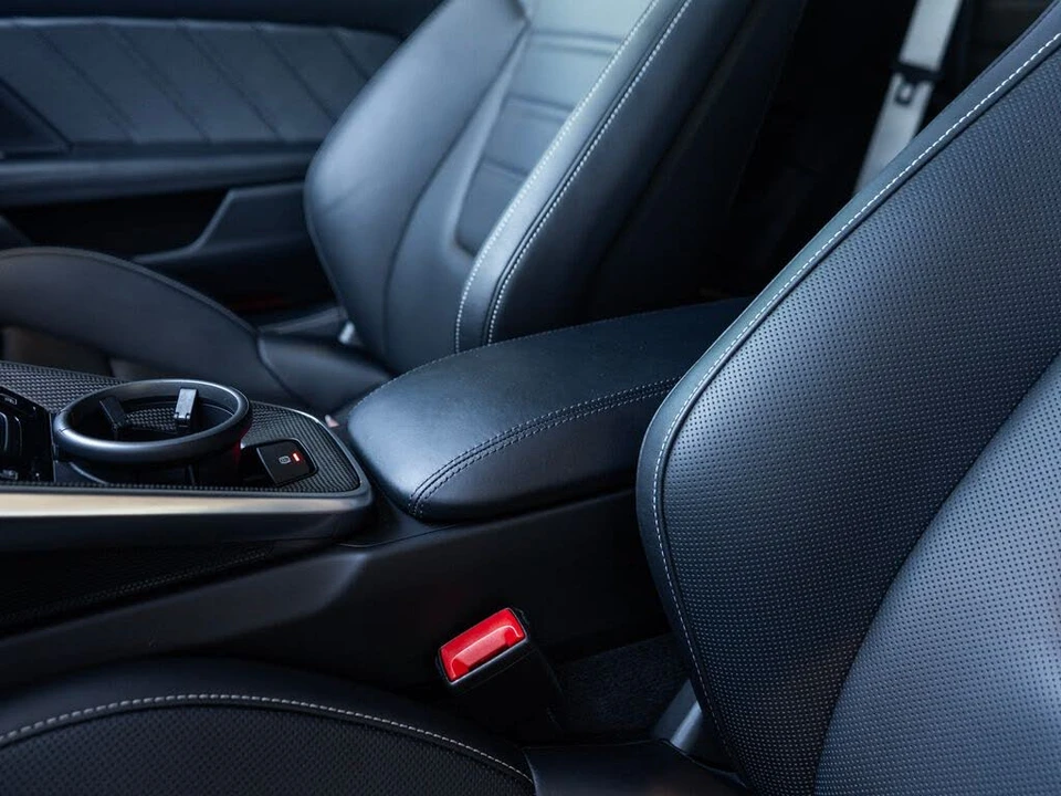 2025 Porsche 992 Turbo S - Image 25 of 31
