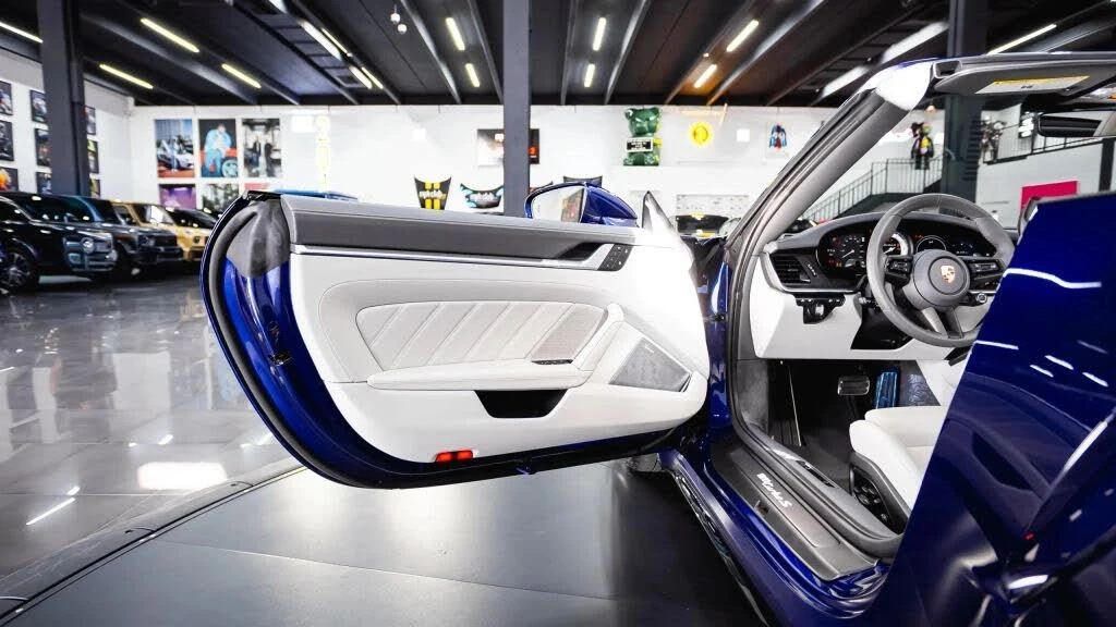 2025 Porsche 992 Turbo S - Image 27 of 31