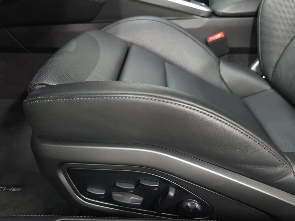 2025 Porsche 992 Turbo S - Image 25 of 31