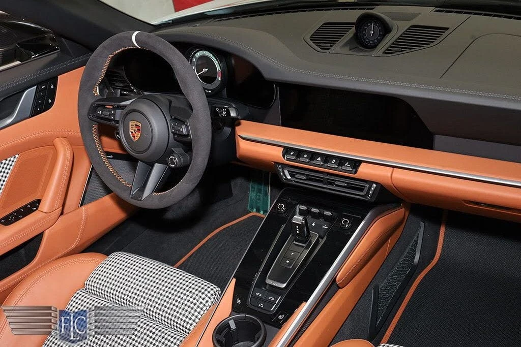 2025 Porsche 992 Turbo S - Image 23 of 31