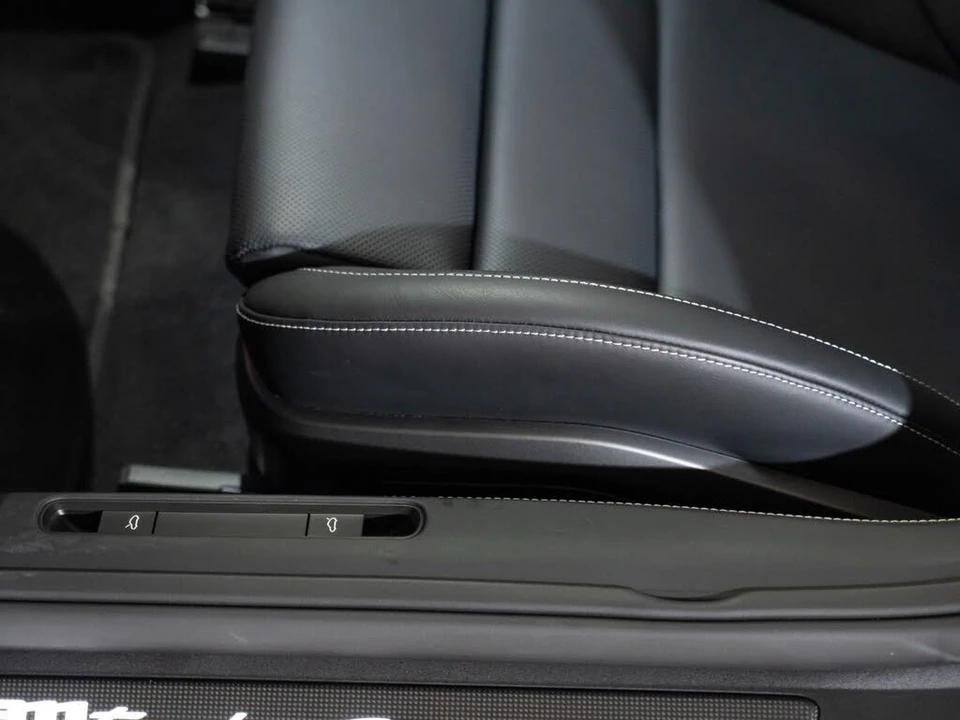 2025 Porsche 992 Turbo S - Image 13 of 27
