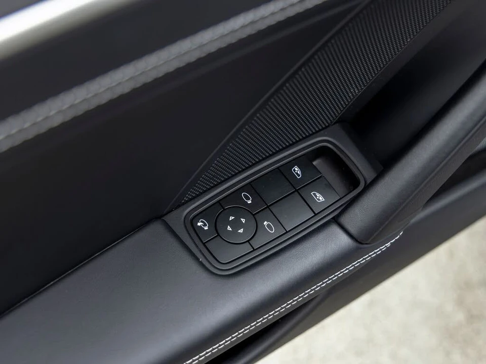 2025 Porsche 992 Turbo S - Image 26 of 31