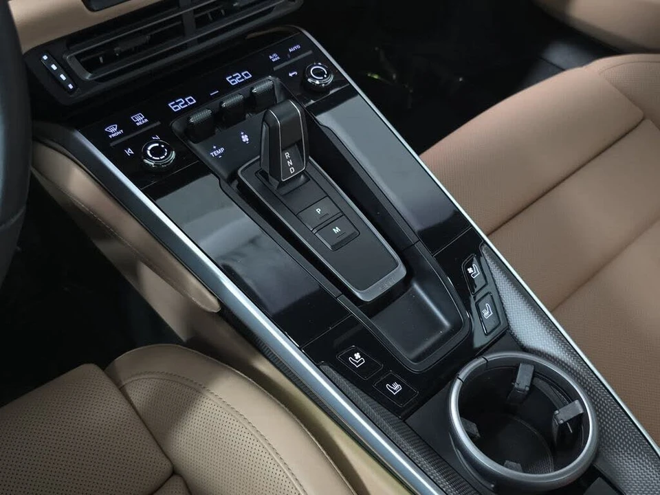 2025 Porsche 992 Turbo S - Image 20 of 31