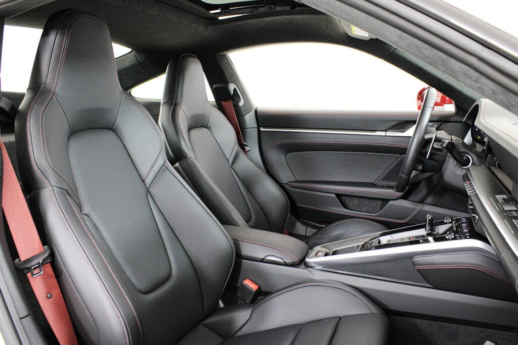 2025 Porsche 992 Turbo S - Image 23 of 31