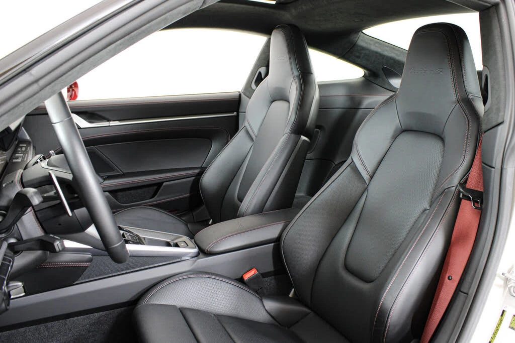 2025 Porsche 992 Turbo S - Image 29 of 31