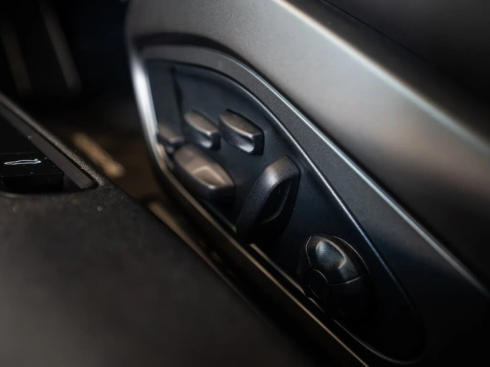 2025 Porsche 992 Turbo S - Image 14 of 27
