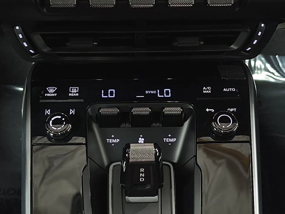 2025 Porsche 992 Turbo S - Image 19 of 30