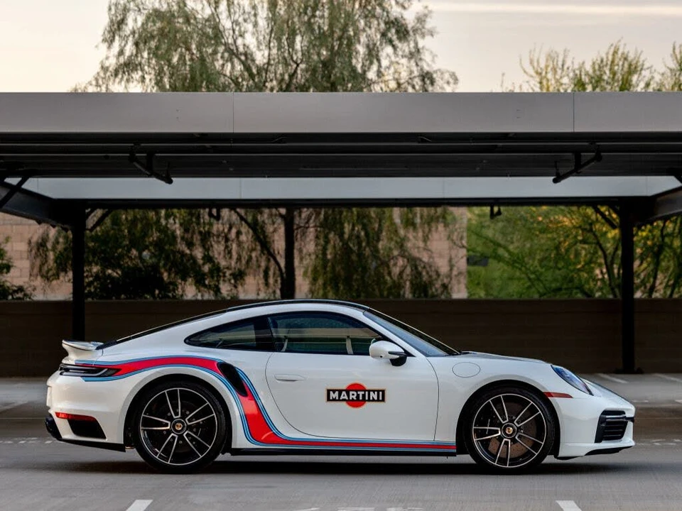 2025 Porsche 992 Turbo S - Image 9 of 31