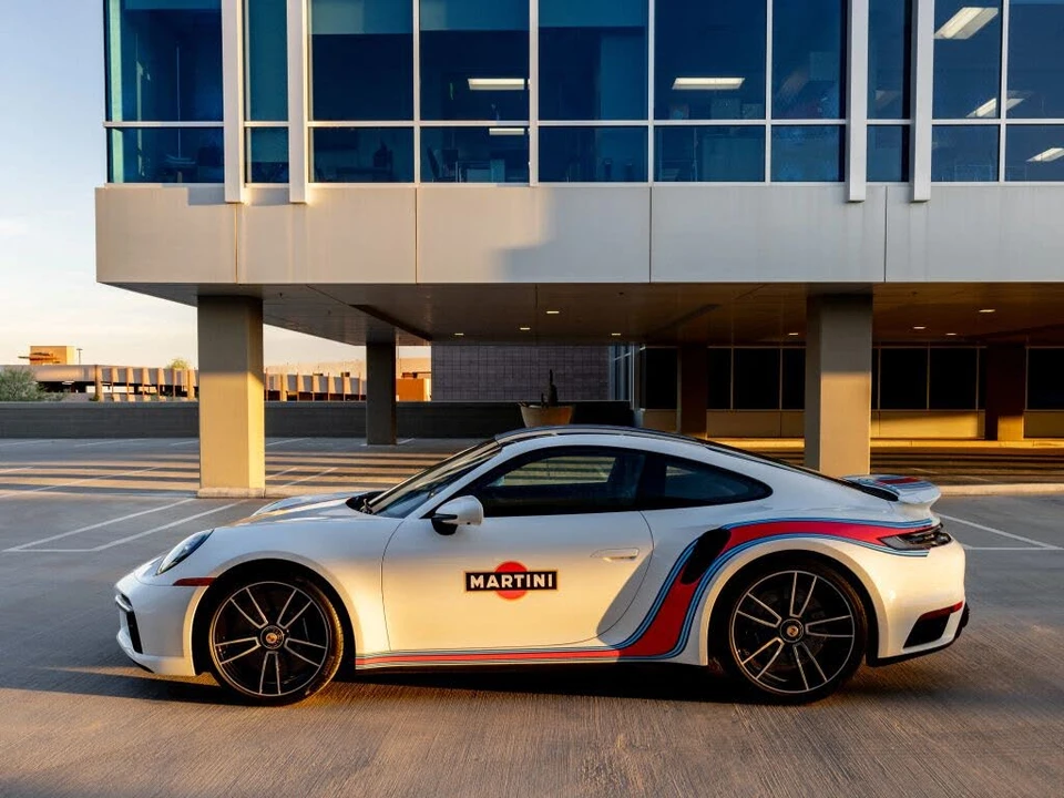 2025 Porsche 992 Turbo S - Image 25 of 31