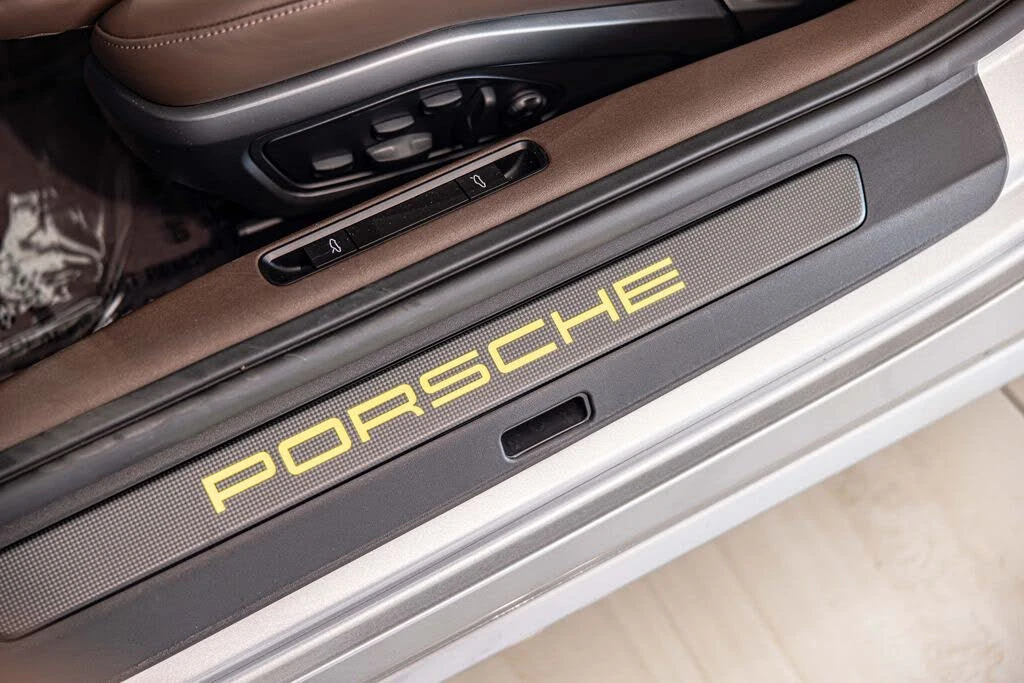 2025 Porsche 992 Turbo S - Image 18 of 31