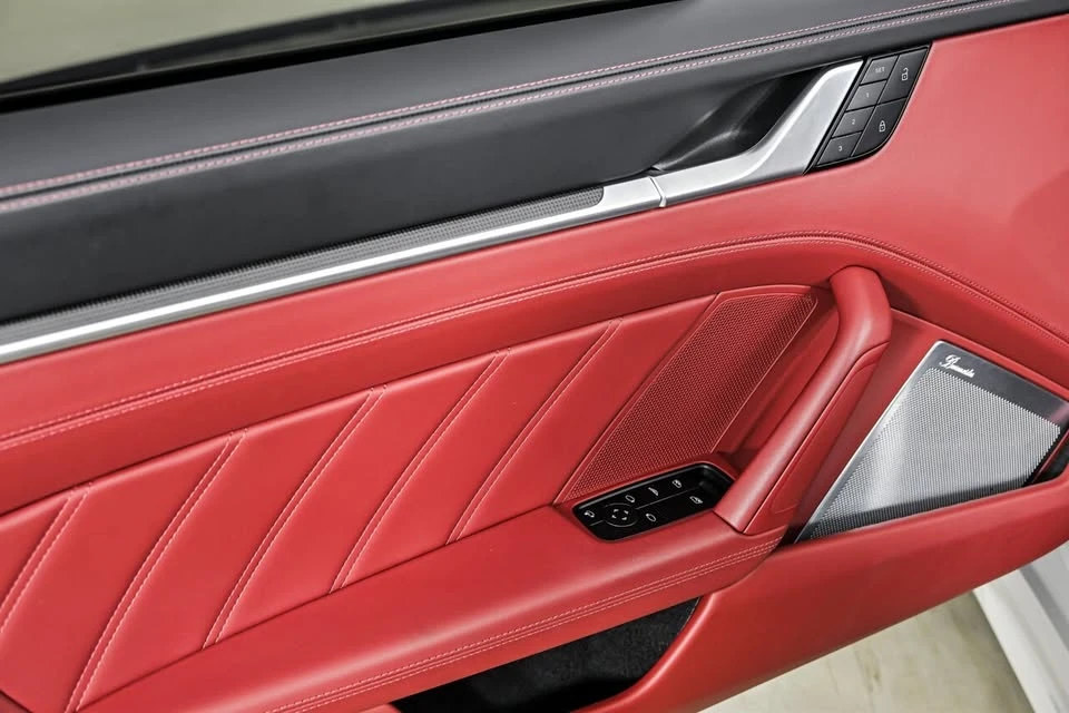 2025 Porsche 992 Turbo S - Image 11 of 20