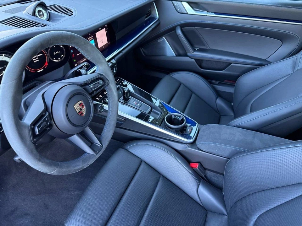 2025 Porsche 992 Turbo S - Image 5 of 5