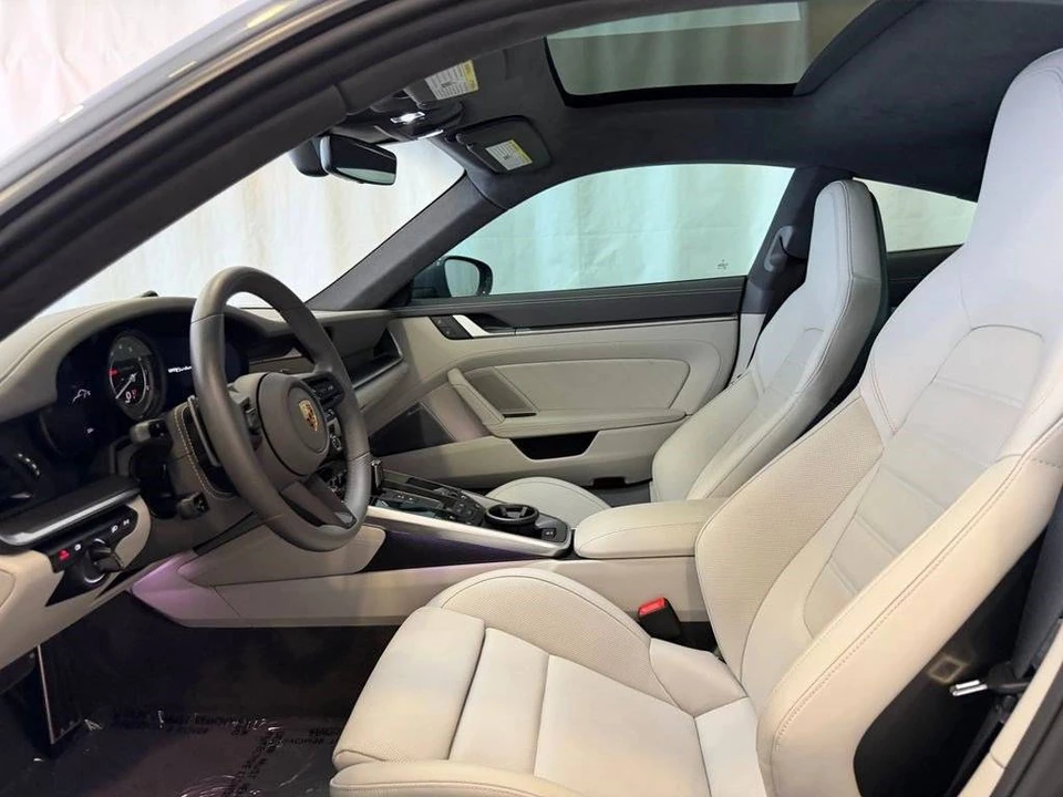 2025 Porsche 992 Turbo S - Image 5 of 5