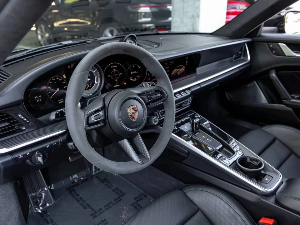 2025 Porsche 992 Turbo S - Image 4 of 5