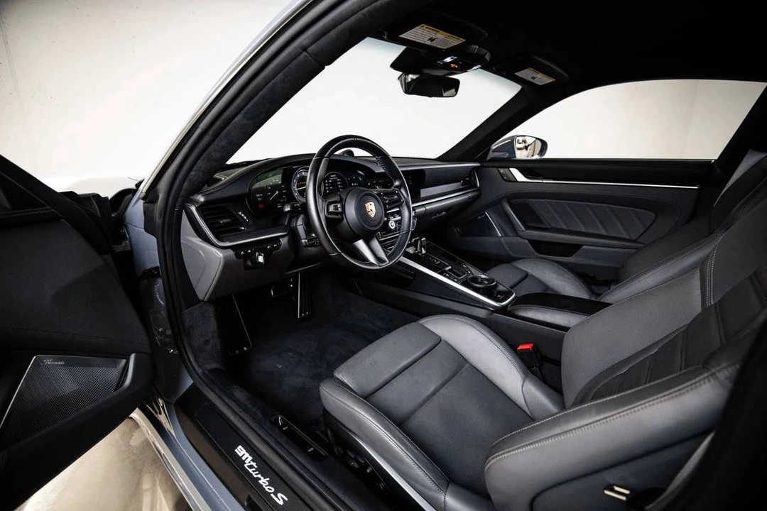 2025 Porsche 992 Turbo S - Image 4 of 5