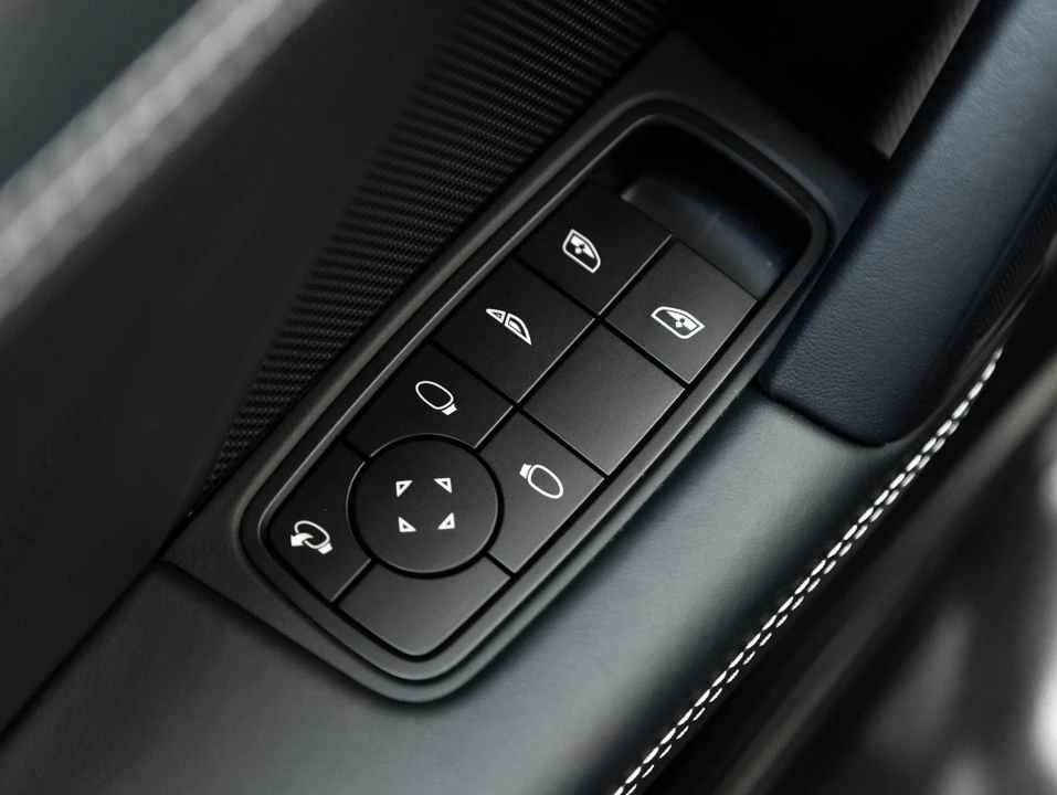 2025 Porsche 992 Turbo S - Image 21 of 31