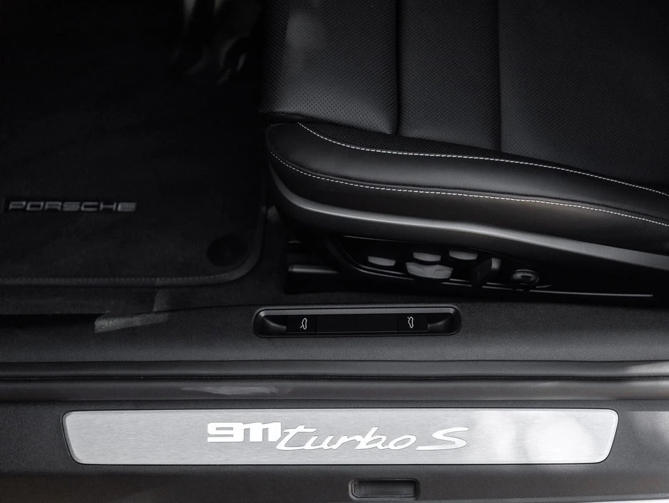 2025 Porsche 992 Turbo S - Image 23 of 31