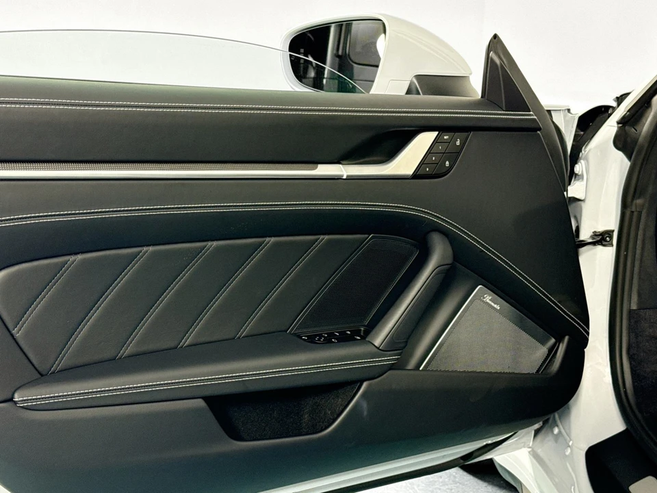 2025 Porsche 992 Turbo S - Image 19 of 31