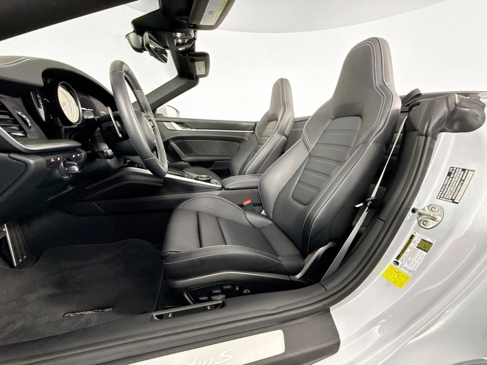 2025 Porsche 992 Turbo S - Image 11 of 31