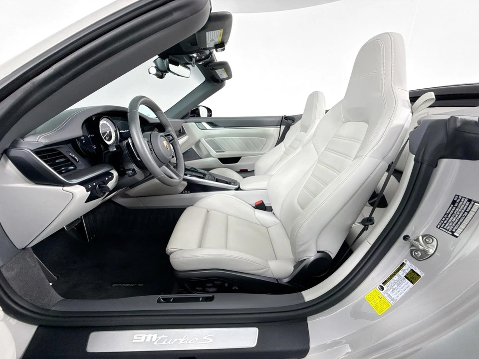 2025 Porsche 992 Turbo S - Image 11 of 31