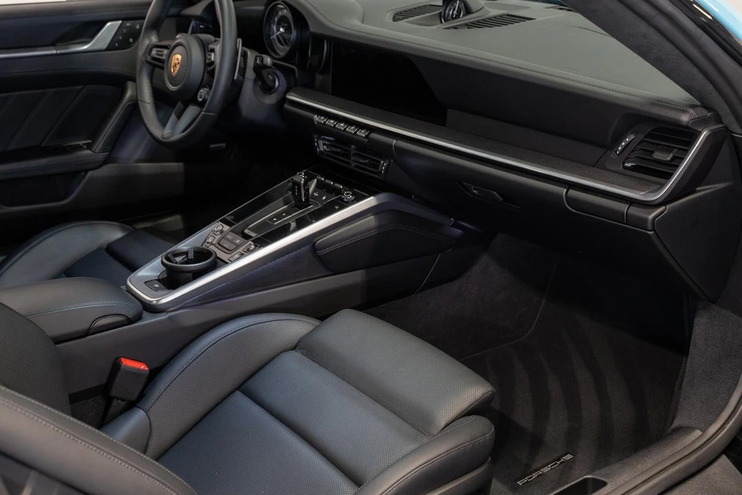 2025 Porsche 992 Turbo - Image 10 of 21