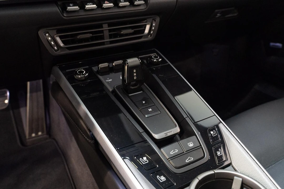 2025 Porsche 992 Turbo - Image 7 of 21