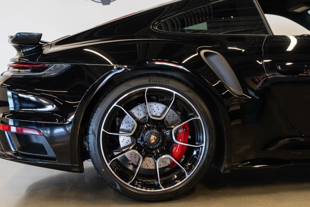2025 Porsche 992 Turbo - Image 7 of 21