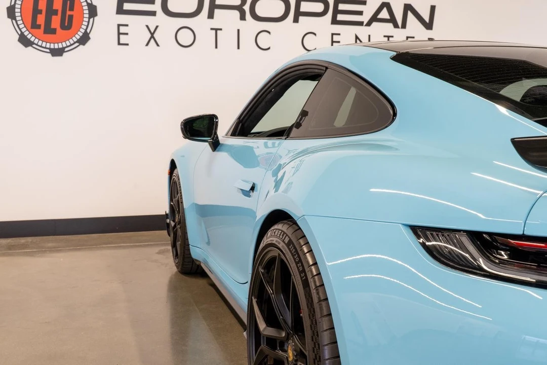2025 Porsche 992 Turbo - Image 19 of 21