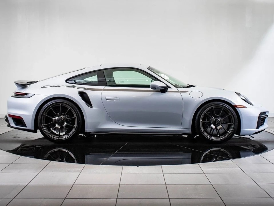 2025 Porsche 992 Turbo - Image 9 of 21