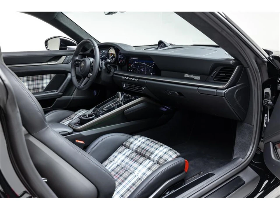 2025 Porsche 992 Turbo - Image 17 of 31